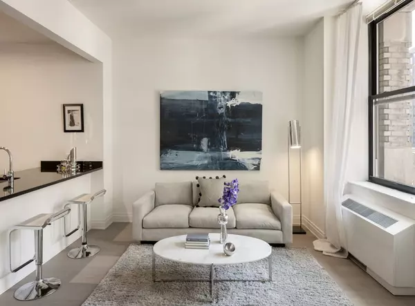 Manhattan, NY 10005,70 Pine Street #1313