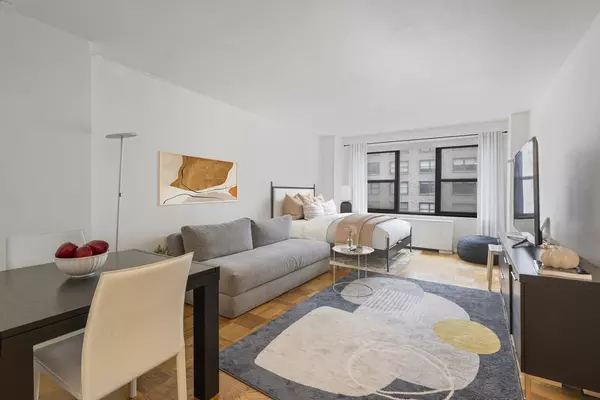 220 E 57TH Street #10G, Manhattan, NY 10022