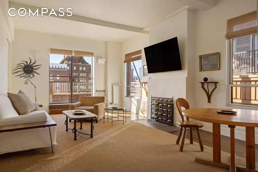 21 E 10th Street #PHW, Manhattan, NY 10003