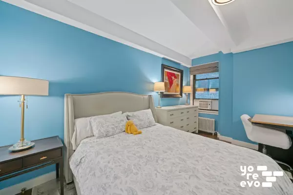 Manhattan, NY 10017,10 Mitchell Place #5B