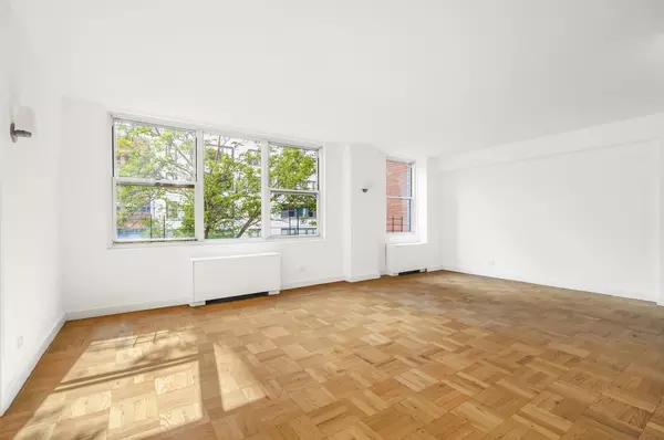 Manhattan, NY 10021,207 E 74TH Street #5JH