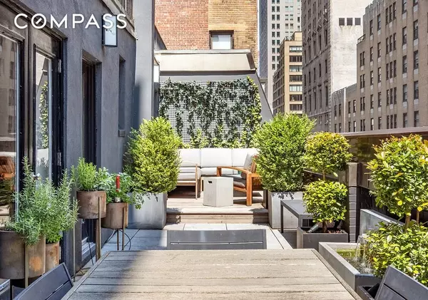 Manhattan, NY 10019,140 W 58th Street #PHA