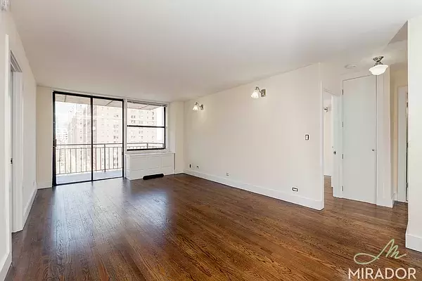 330 E 39th Street #17L, Manhattan, NY 10016