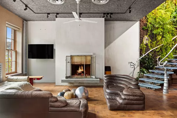 527 HUDSON Street #3/4, Manhattan, NY 10014