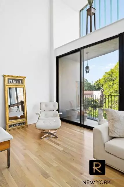 Brooklyn, NY 11205,364 Myrtle Avenue #2-B