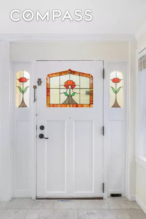 Queens, NY 11415,85-15 123rd Street