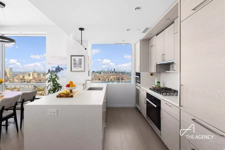 1 CITY Point #63A, Brooklyn, NY 11201