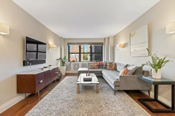 240 E 76TH Street #6V, Manhattan, NY 10021