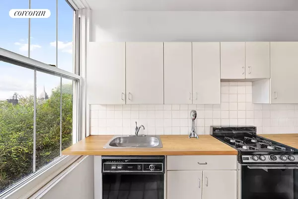 Manhattan, NY 10009,143 Ave B #4D