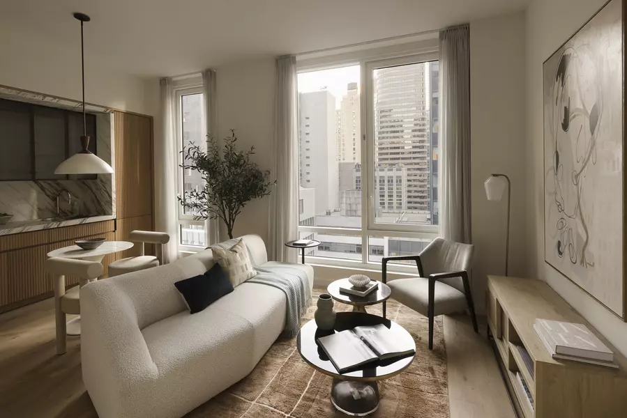 135 E 47TH Street #21E, Manhattan, NY 10017