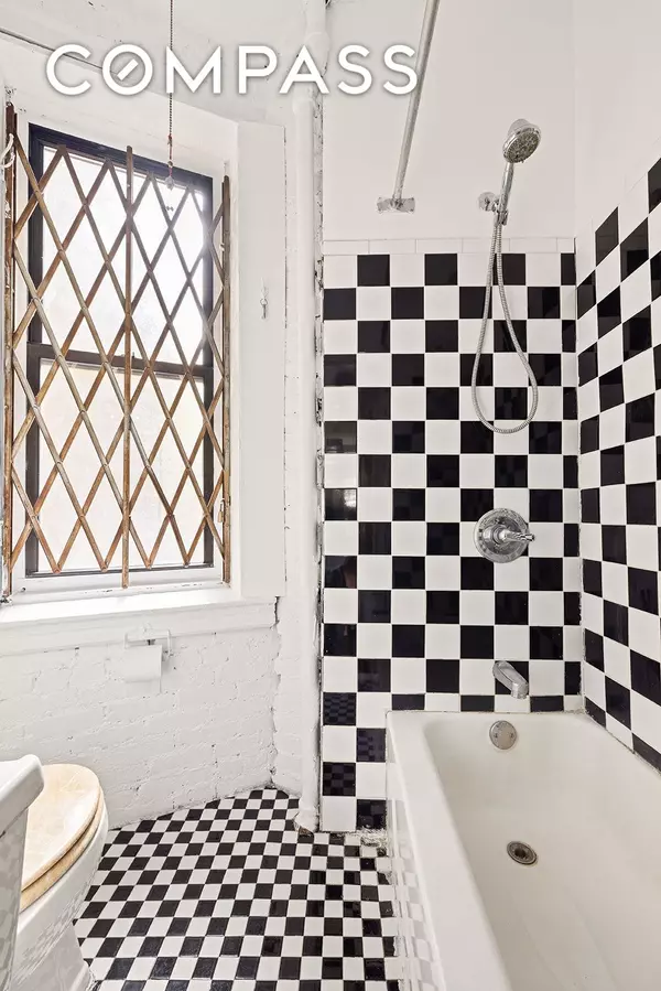 Manhattan, NY 10009,241 E 7th Street #1B