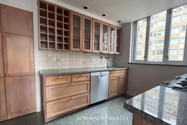 Manhattan, NY 10021,169 E 69TH Street #11C