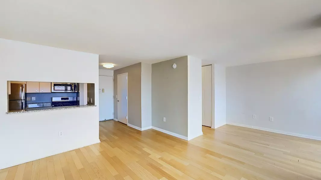 260 W 52nd Street #28-E, Manhattan, NY 10019