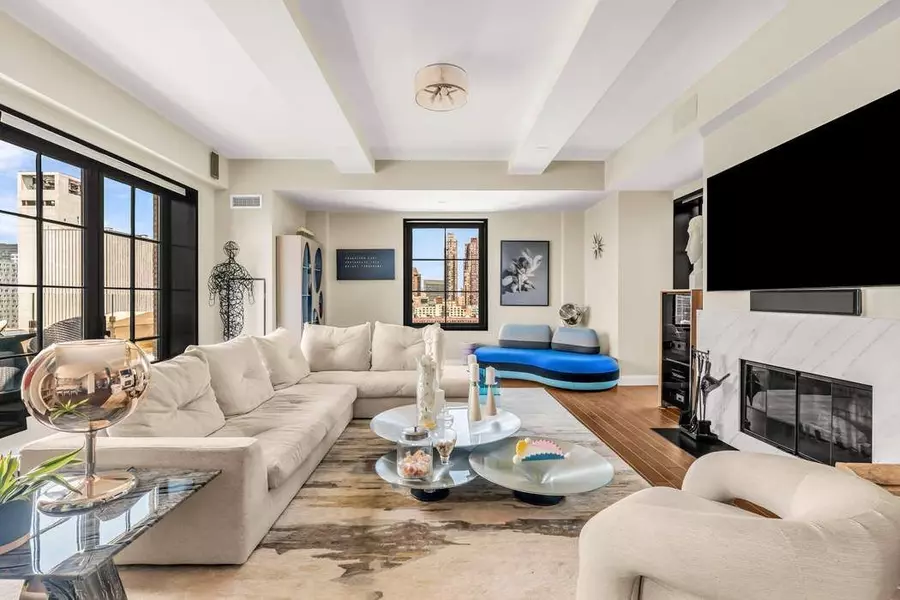 425 W 50th Street #PHD, Manhattan, NY 10019