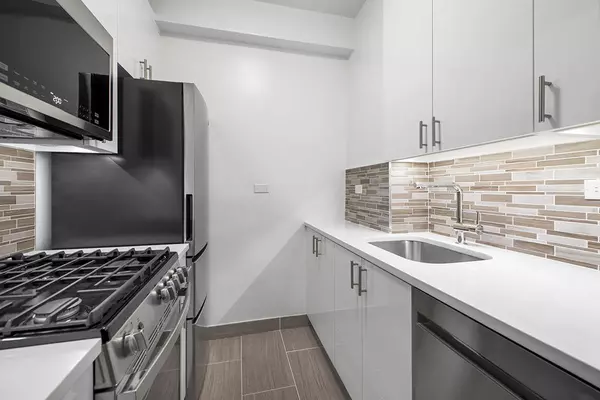 Manhattan, NY 10019,333 W 57th Street #2-D