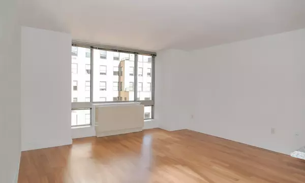 Manhattan, NY 10017,150 E 44th Street #49-D