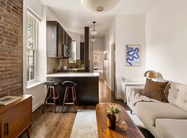 345 W 21ST Street #2B, Manhattan, NY 10011