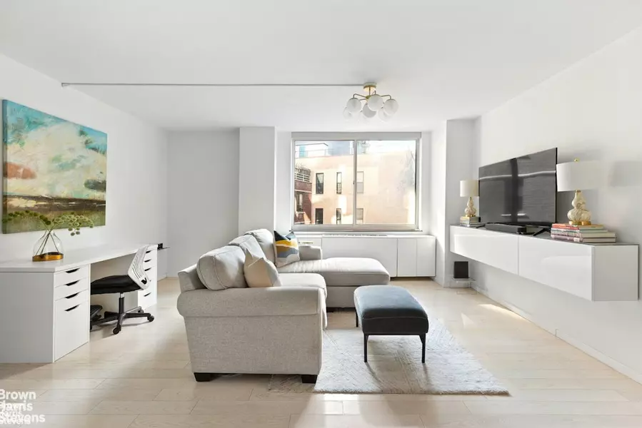 275 GREENWICH Street #6GS, Manhattan, NY 10007