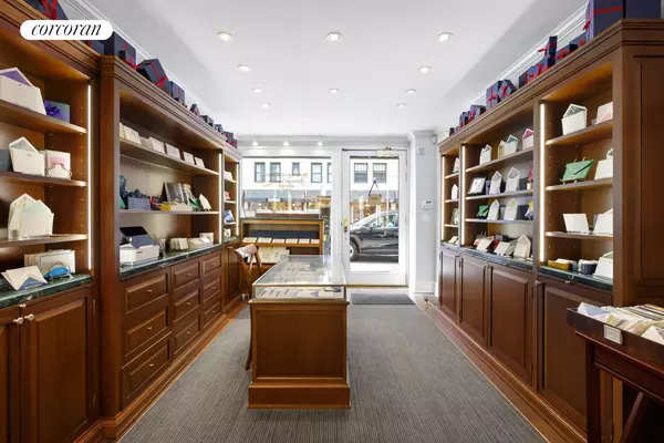 Manhattan, NY 10021,1049 LEXINGTON Avenue