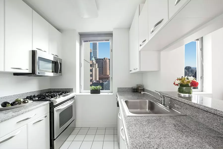150 E 44th Street #34-B, Manhattan, NY 10017