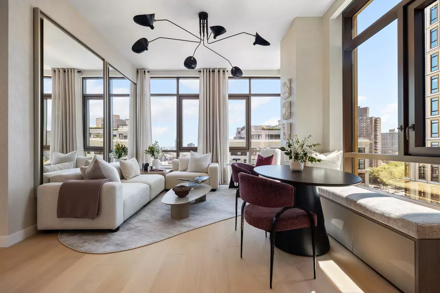 480 KENT Avenue #18F, Brooklyn, NY 11249