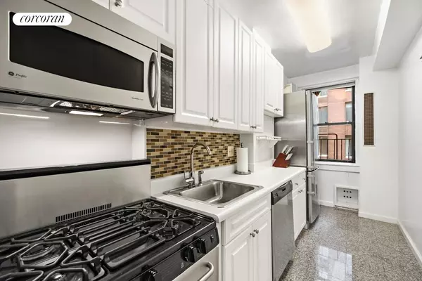 Manhattan, NY 10017,142 E 49TH Street #9E