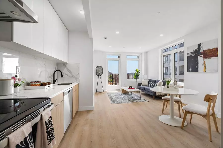 26-15 4th Street #4-J, Queens, NY 11102