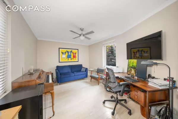 Manhattan, NY 10017,314 E 41st Street #PH2B