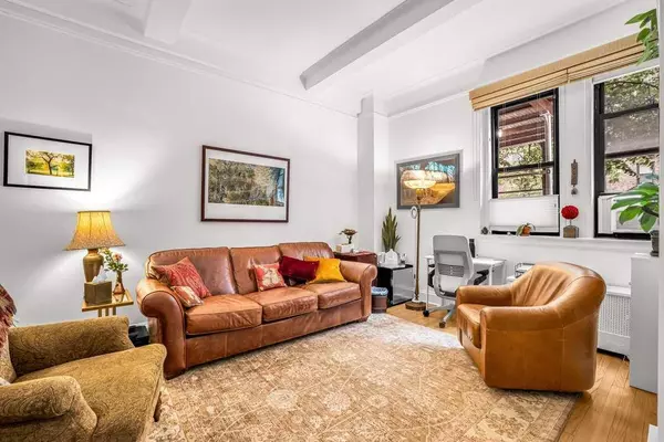 Manhattan, NY 10028,425 E 86th Street #1B/D