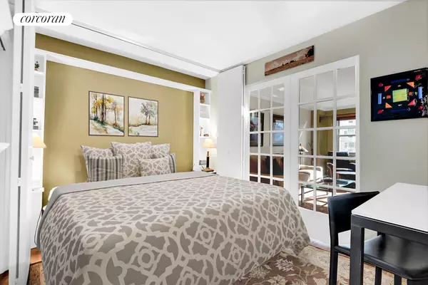 Manhattan, NY 10011,101 W 12TH Street #11P