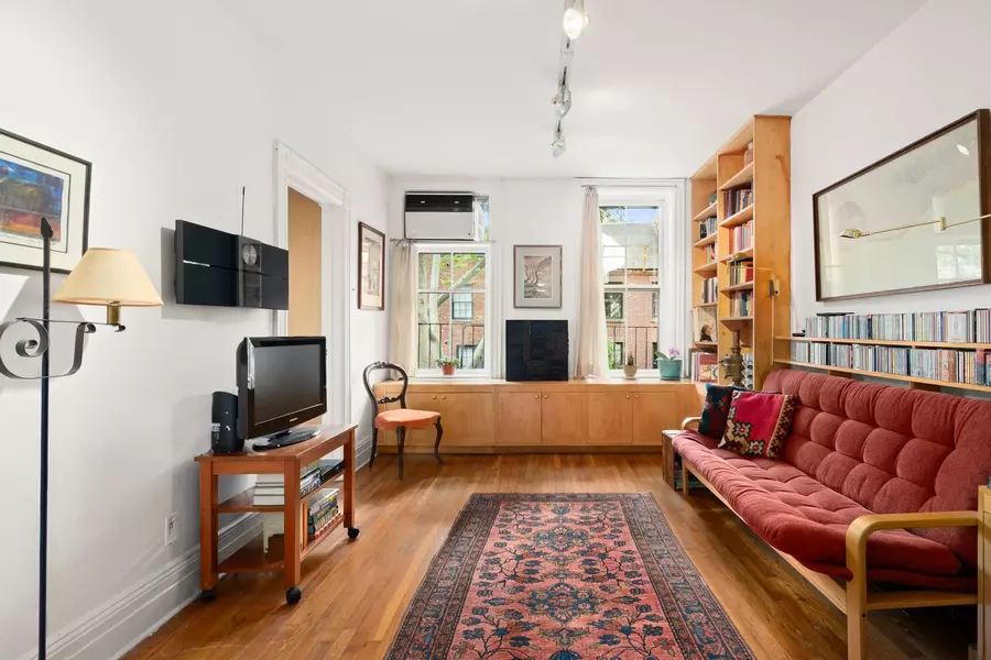 79 PERRY Street #3R, Manhattan, NY 10014