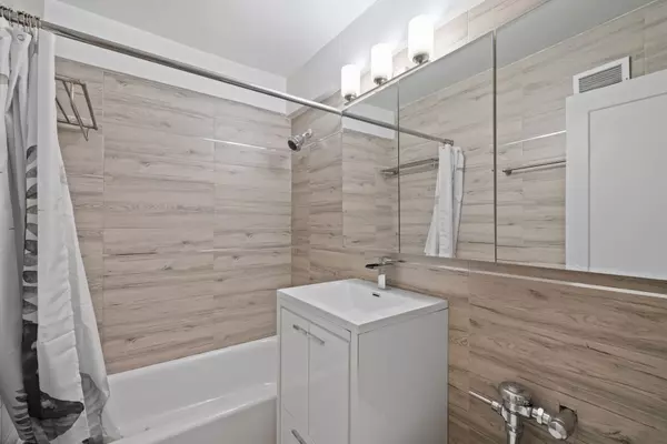 Manhattan, NY 10022,335 E 51st Street #D