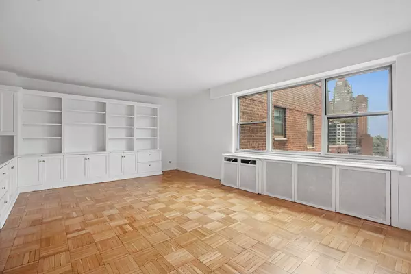 Manhattan, NY 10021,300 E 71ST Street #19S