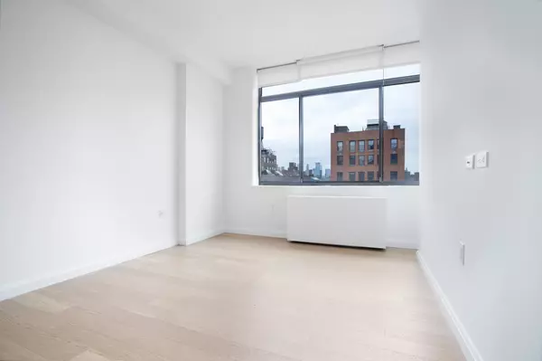 Manhattan, NY 10011,250 W 19th Street #5M