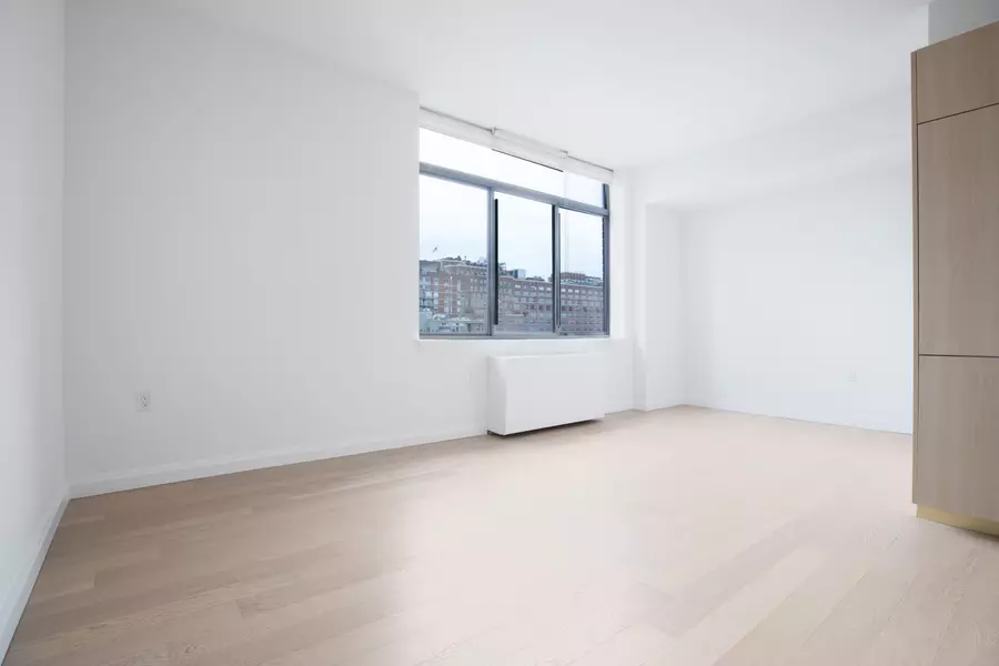 250 W 19th Street #5M, Manhattan, NY 10011