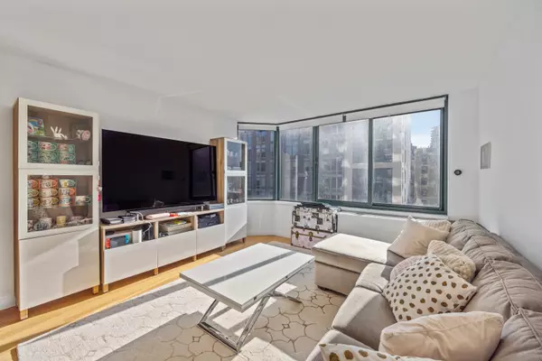 201 W 72nd Street #8C, Manhattan, NY 10023