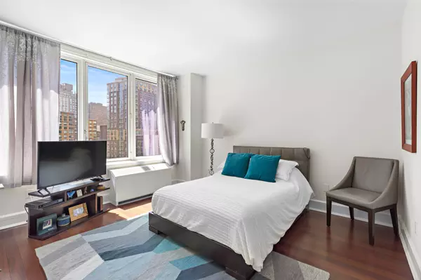 Manhattan, NY 10069,60 Riverside Boulevard #1106