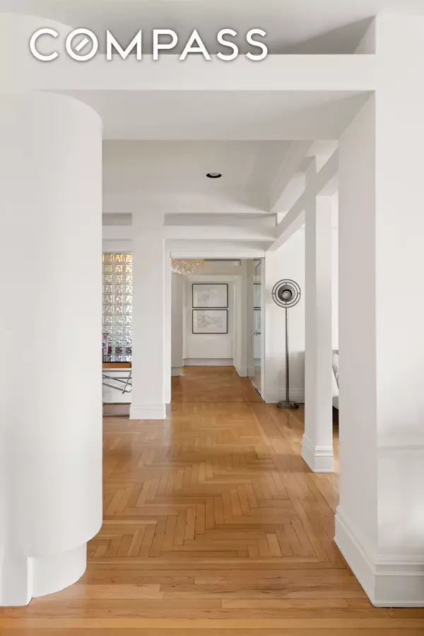 Manhattan, NY 10075,911 Park Avenue #14C