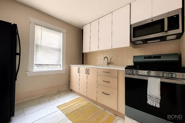 Queens, NY 11428,90-45 207th Street #2