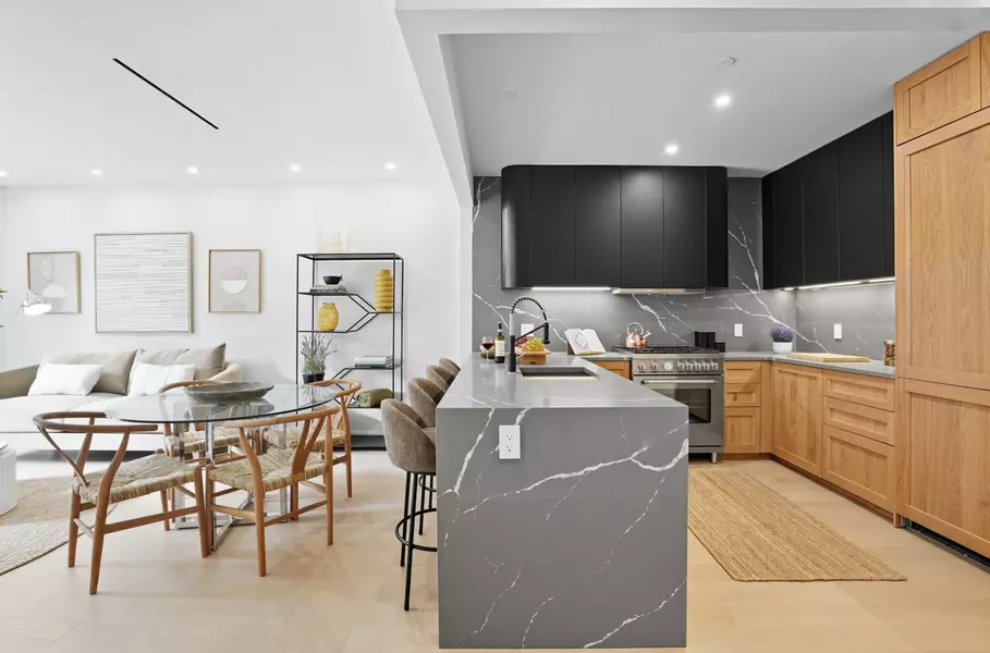 19 N HENRY Street #2, Brooklyn, NY 11222