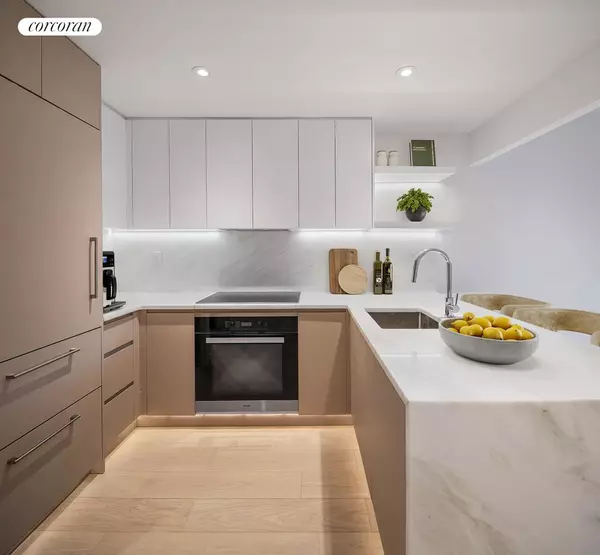 Manhattan, NY 10018,355 W 39TH Street #2A