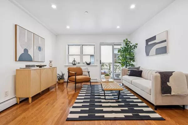 Queens, NY 11101,27-16 41st Avenue #3D