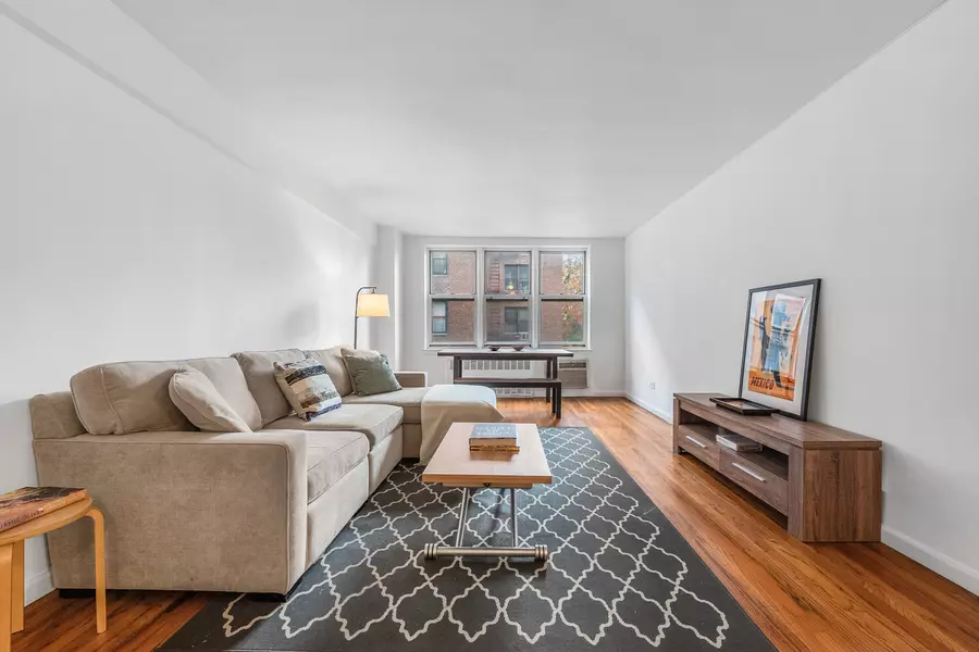 415 ARGYLE Road #4W, Brooklyn, NY 11218
