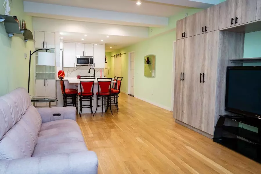 90 William Street #8C, Manhattan, NY 10038