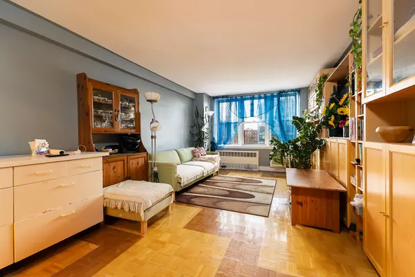 495 E 7TH Street #6J, Brooklyn, NY 11218