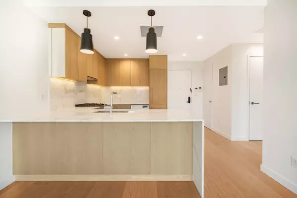 Queens, NY 11102,30-05 Vernon Boulevard #7-E