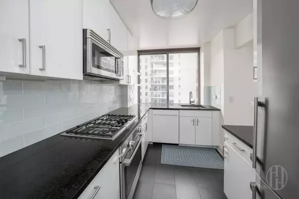 Manhattan, NY 10065,300 E 64th Street #9-A