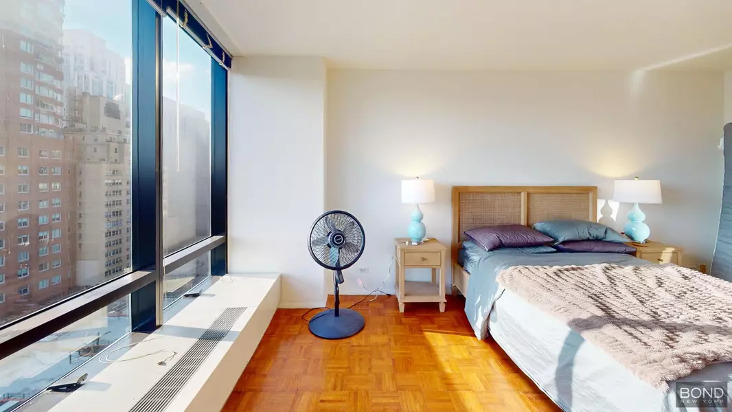 525 E 72nd Street #15G, Manhattan, NY 10021