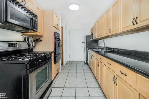 Bronx, NY 10463,2500 JOHNSON Avenue #9G