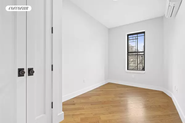 Brooklyn, NY 11238,677 VANDERBILT Avenue #1R